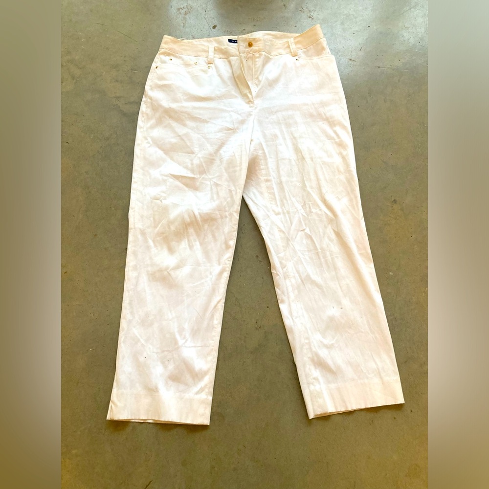 Jones New York Sz 14 crisp white cotton stretch textured pants. No flaws at all.